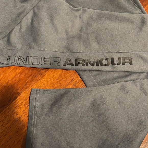 Under Armour - Picture 4 of 4